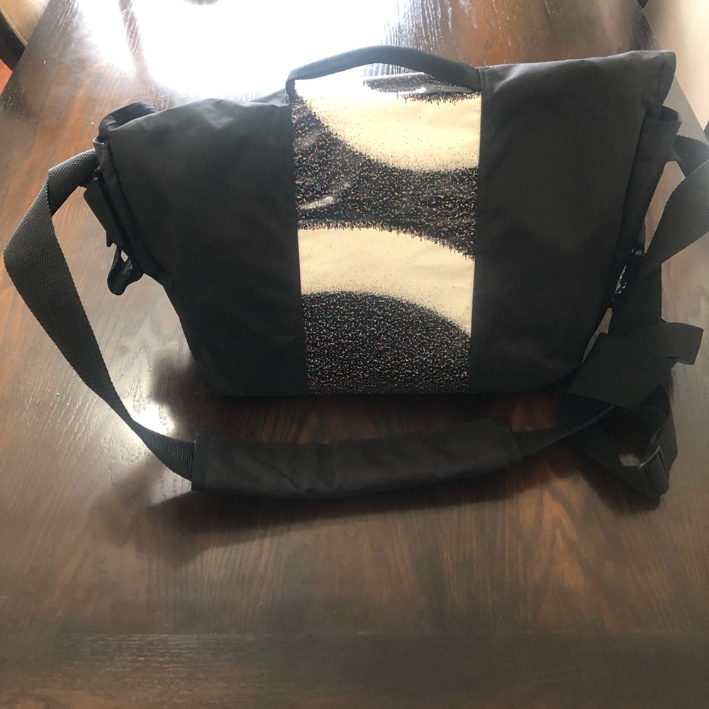 AutoDesk Black and White Messenger Computer Laptop Crossbody Bag work Career - Picture 8 of 13